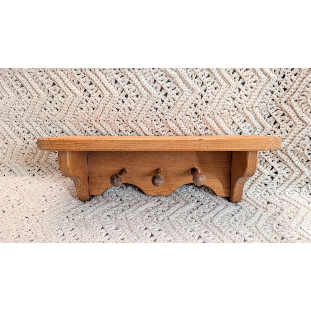 Vintage Wood Wall Shelf with 3 Hanging Pegs Scalloped Edge Entryway Decor 15in